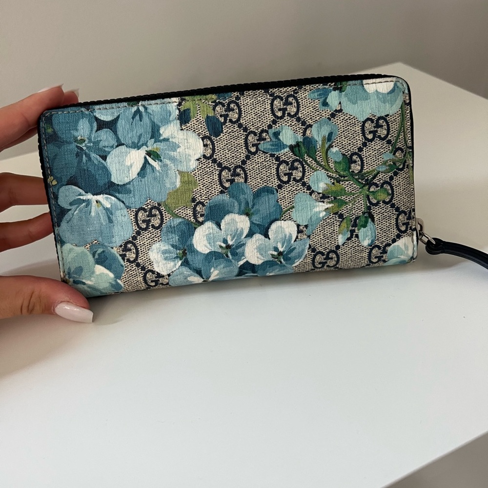 Gucci wallet